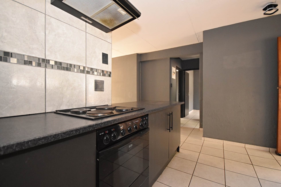 2 Bedroom Property for Sale in Sonneglans Gauteng