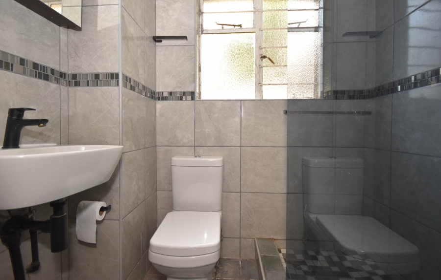 2 Bedroom Property for Sale in Sonneglans Gauteng