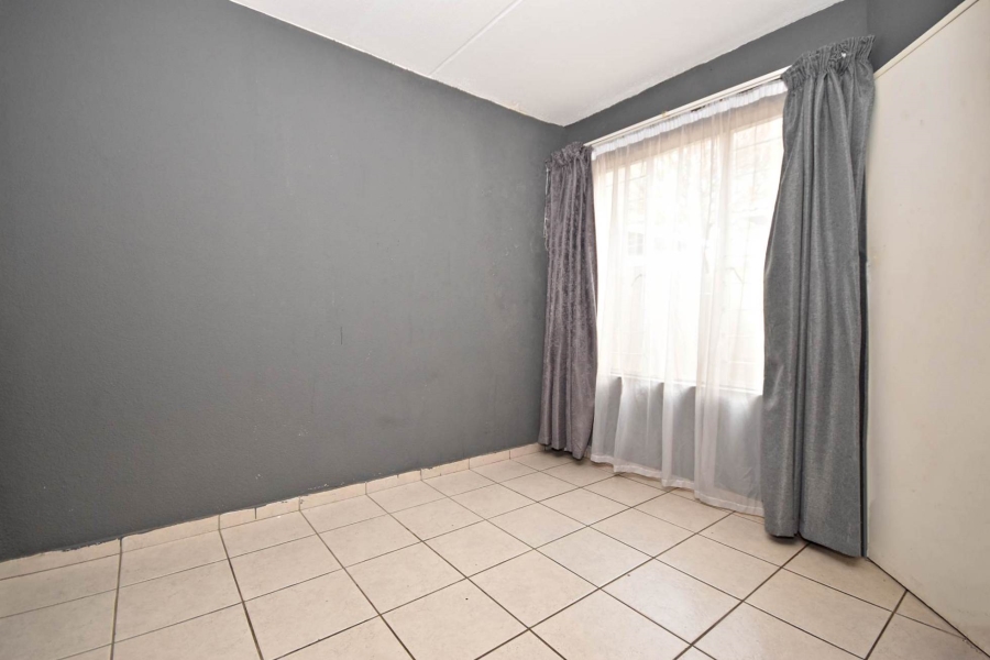 2 Bedroom Property for Sale in Sonneglans Gauteng