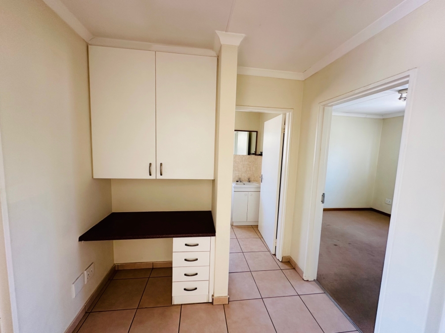 2 Bedroom Property for Sale in Olympus AH Gauteng