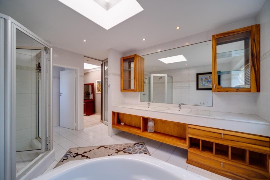 4 Bedroom Property for Sale in Waterkloof Ridge Gauteng