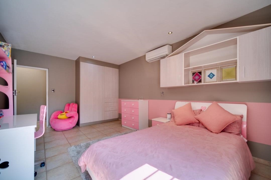 4 Bedroom Property for Sale in Waterkloof Ridge Gauteng