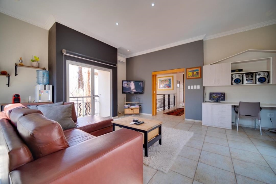 4 Bedroom Property for Sale in Waterkloof Ridge Gauteng