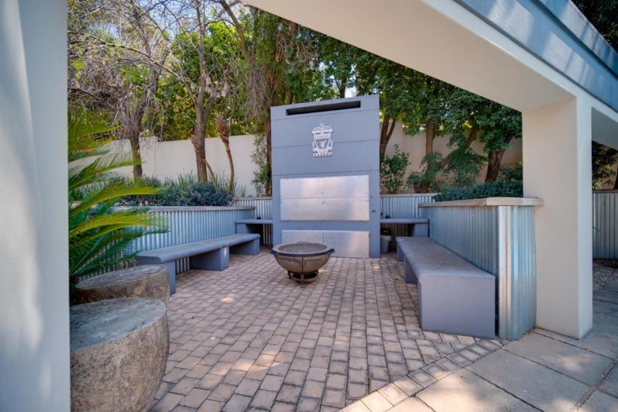 4 Bedroom Property for Sale in Waterkloof Ridge Gauteng