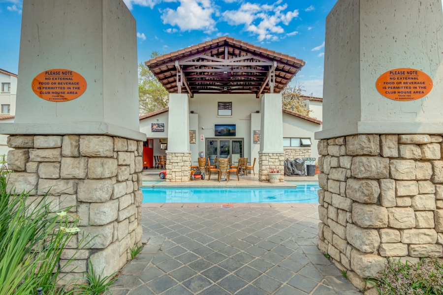 1 Bedroom Property for Sale in Sunninghill Gauteng