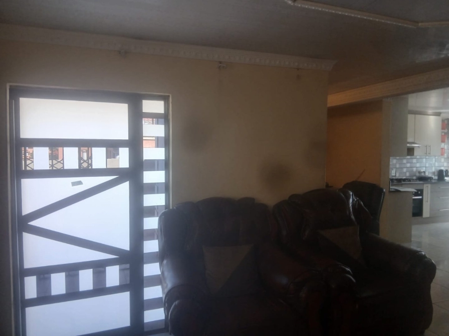 3 Bedroom Property for Sale in Mohlakeng Gauteng