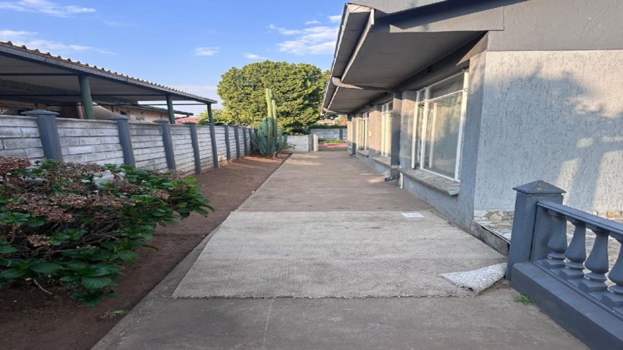 3 Bedroom Property for Sale in Vanderbijlpark SE 6 Gauteng