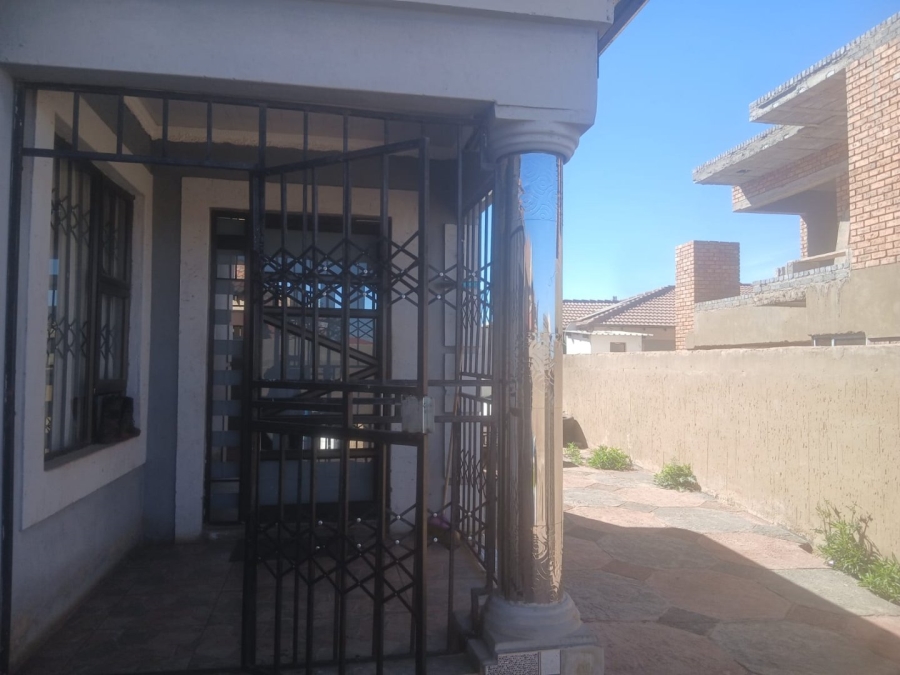 3 Bedroom Property for Sale in Mohlakeng Gauteng