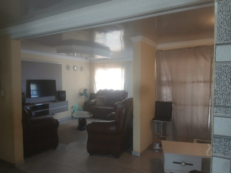 3 Bedroom Property for Sale in Mohlakeng Gauteng