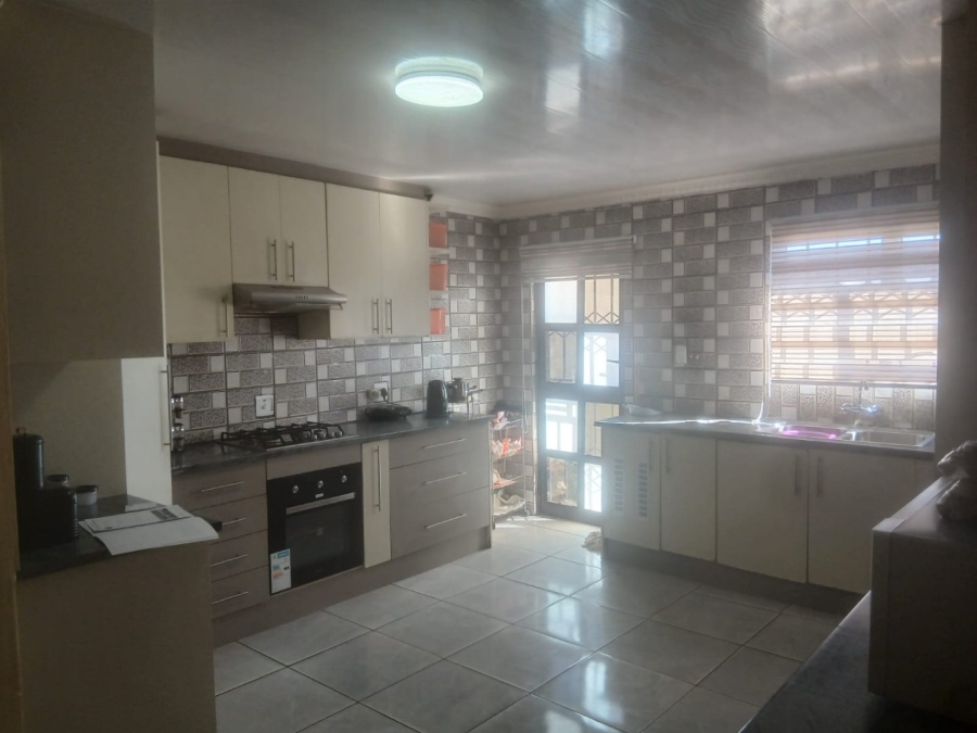 3 Bedroom Property for Sale in Mohlakeng Gauteng
