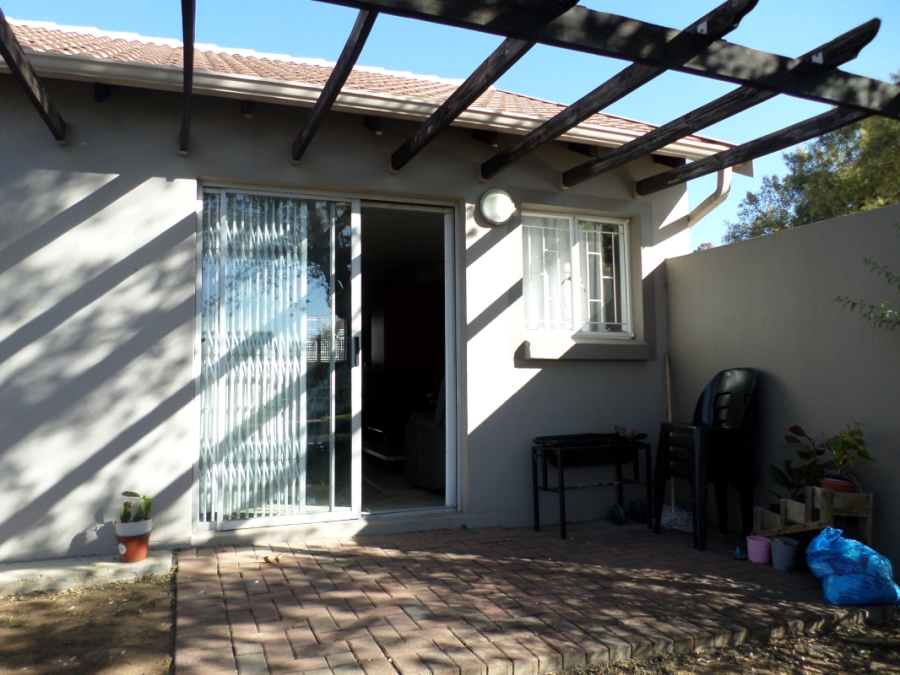 2 Bedroom Property for Sale in Greenstone Hill Gauteng