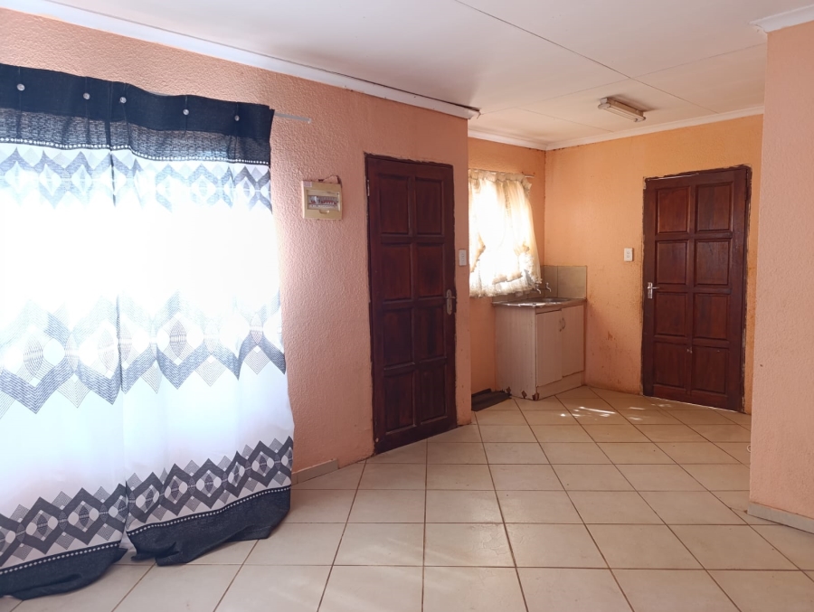 To Let 2 Bedroom Property for Rent in Soshanguve East Gauteng