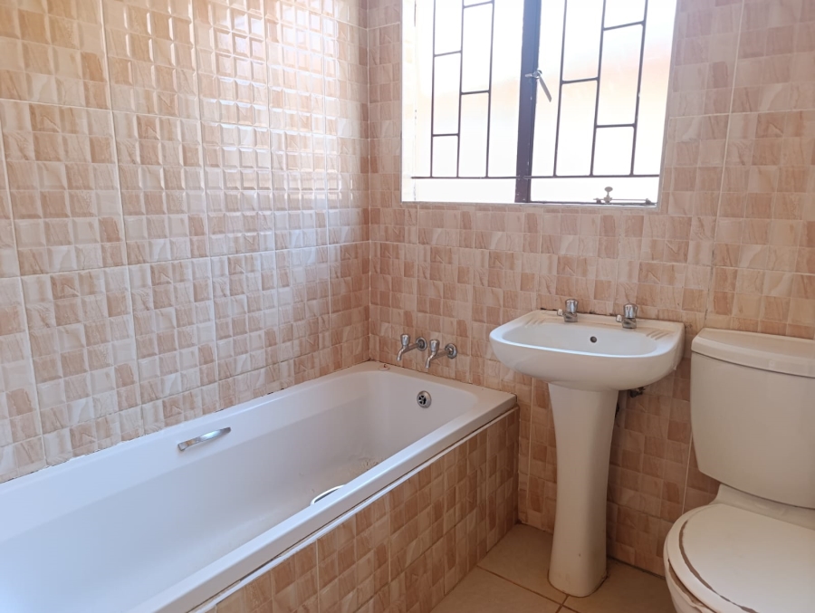 To Let 2 Bedroom Property for Rent in Soshanguve East Gauteng