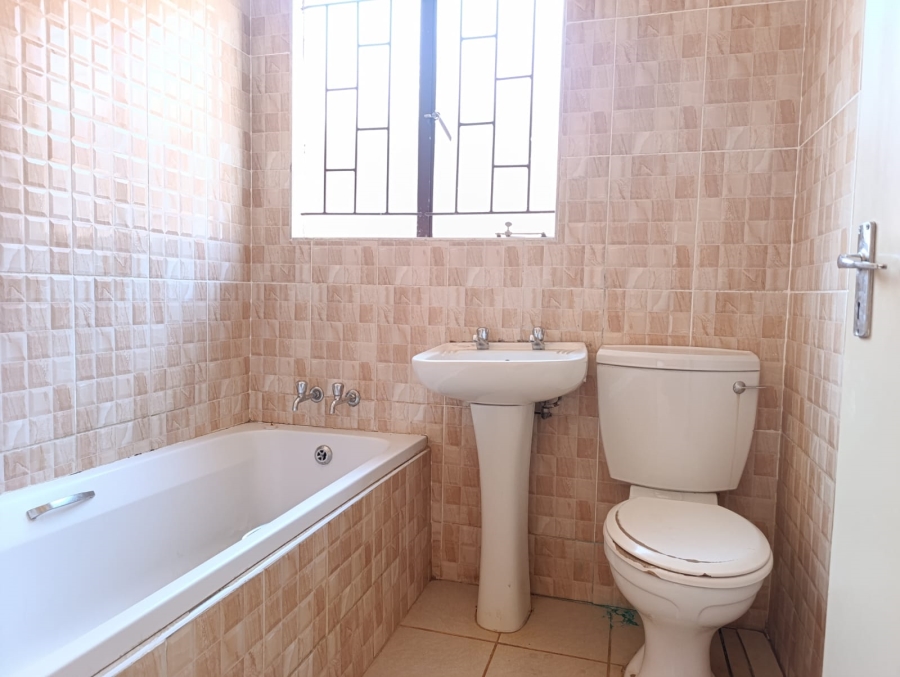 To Let 2 Bedroom Property for Rent in Soshanguve East Gauteng