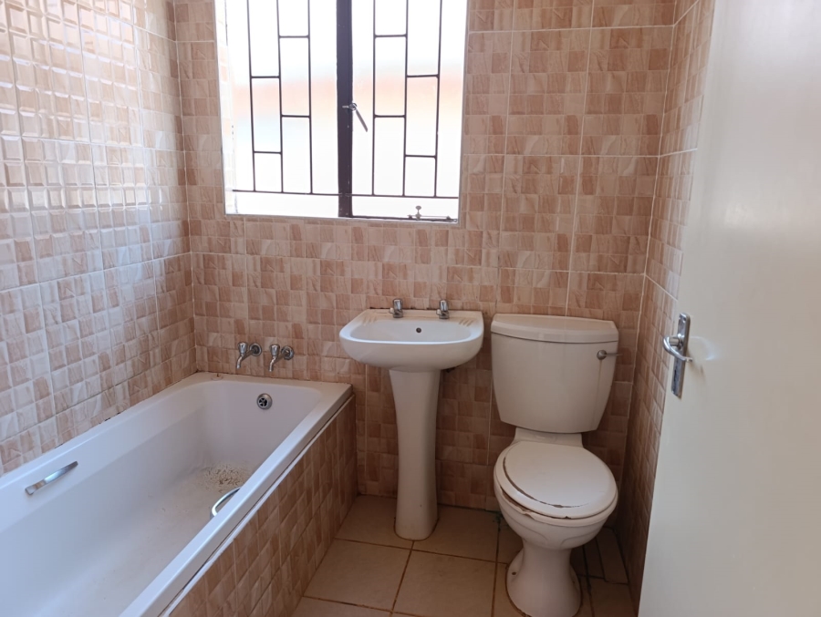To Let 2 Bedroom Property for Rent in Soshanguve East Gauteng