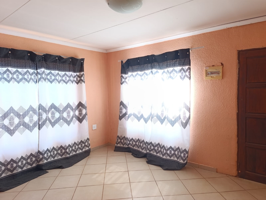 To Let 2 Bedroom Property for Rent in Soshanguve East Gauteng