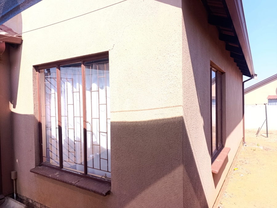 To Let 2 Bedroom Property for Rent in Soshanguve East Gauteng