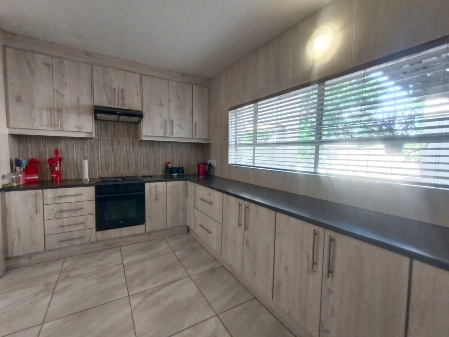 3 Bedroom Property for Sale in Vanderbijlpark SW 5 Gauteng