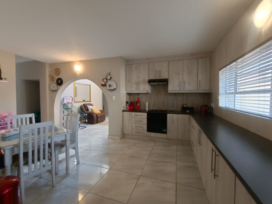3 Bedroom Property for Sale in Vanderbijlpark SW 5 Gauteng