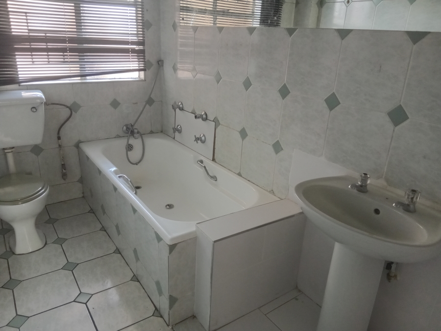 To Let 2 Bedroom Property for Rent in Edleen Gauteng