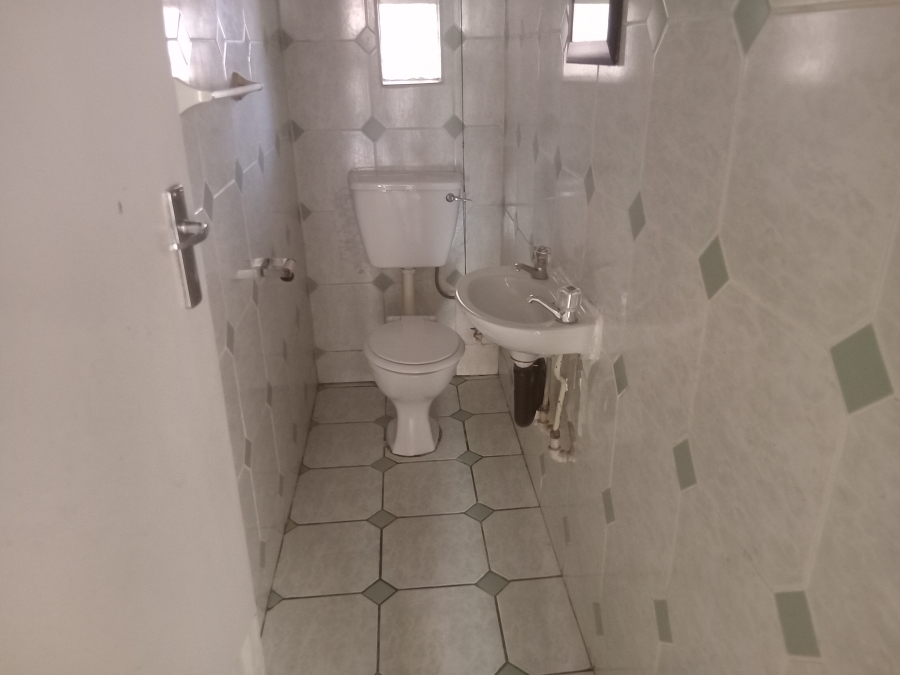 To Let 2 Bedroom Property for Rent in Edleen Gauteng