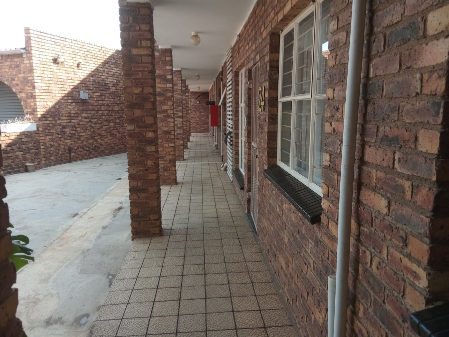 To Let 2 Bedroom Property for Rent in Edleen Gauteng
