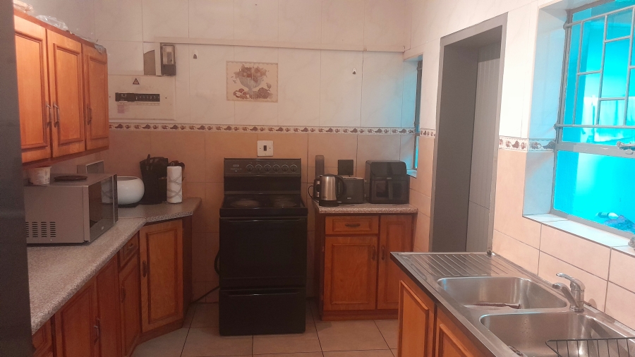 To Let 3 Bedroom Property for Rent in Birch Acres Gauteng
