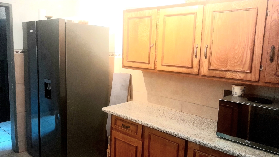 To Let 3 Bedroom Property for Rent in Birch Acres Gauteng