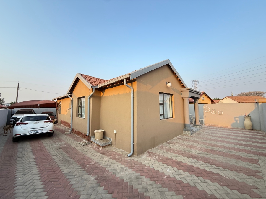 3 Bedroom Property for Sale in Regents Park Gauteng
