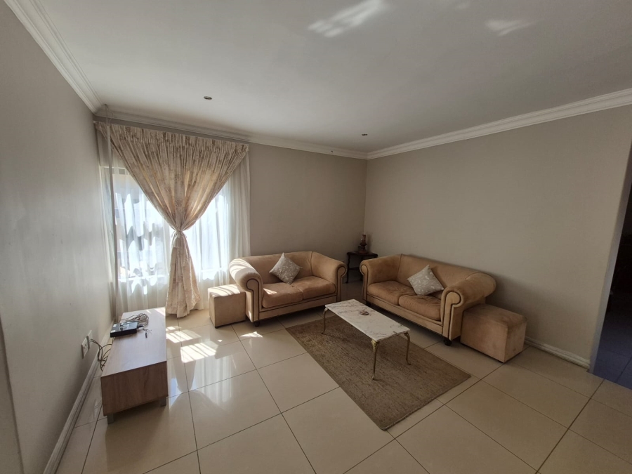 To Let 4 Bedroom Property for Rent in Lynnwood Manor Gauteng