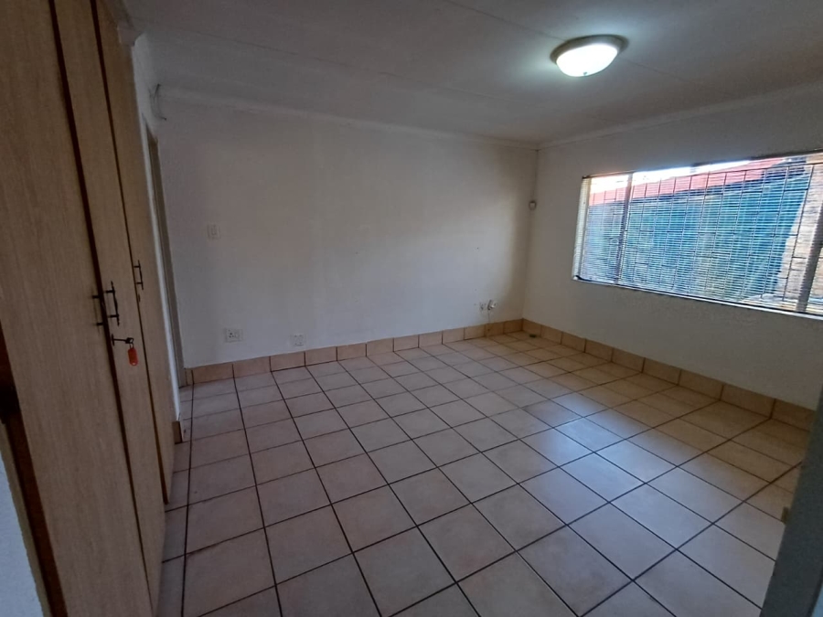 3 Bedroom Property for Sale in Homelake Gauteng