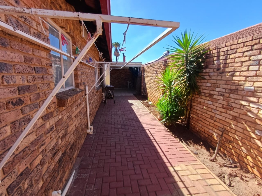 3 Bedroom Property for Sale in Homelake Gauteng