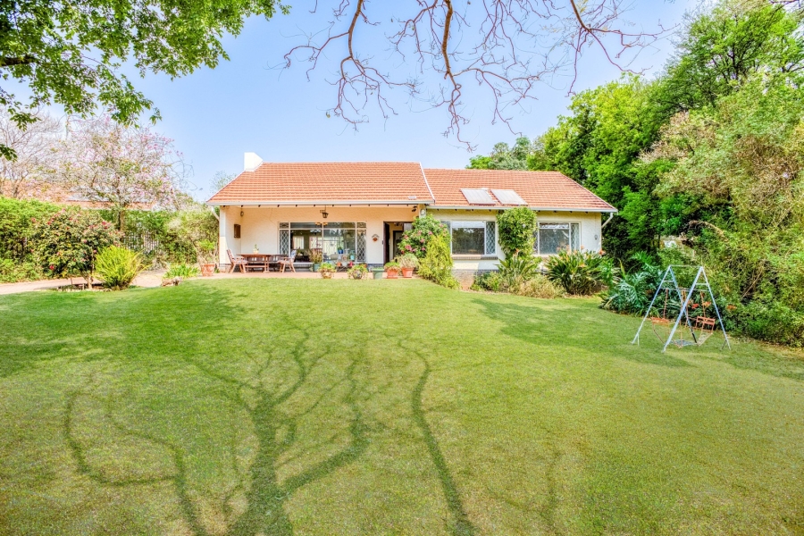 4 Bedroom Property for Sale in Linden Gauteng