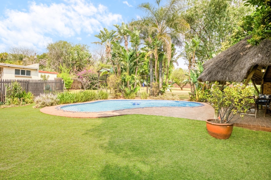 4 Bedroom Property for Sale in Linden Gauteng