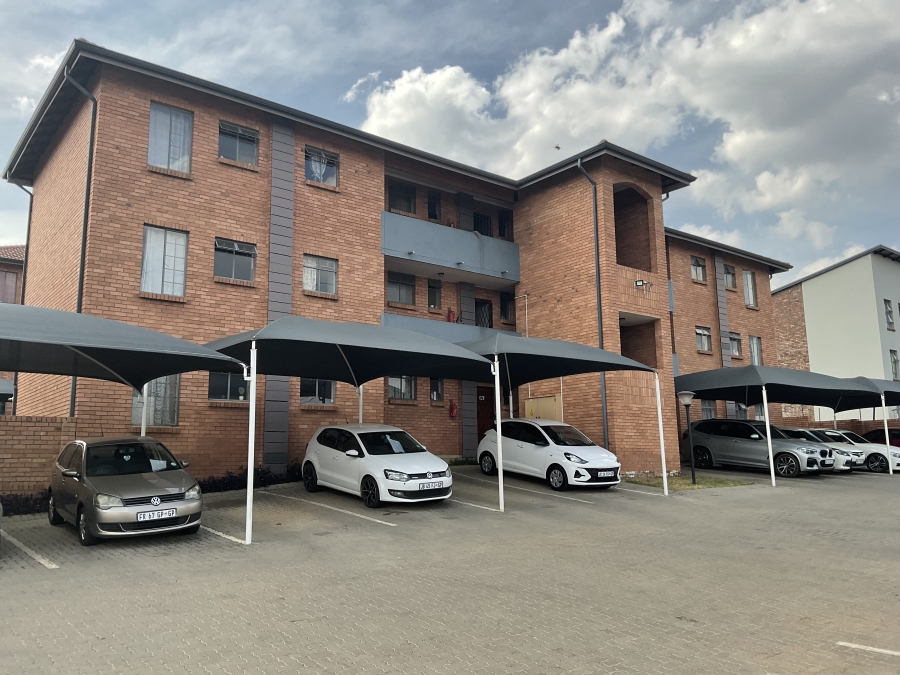 2 Bedroom Property for Sale in Amberfield Gauteng