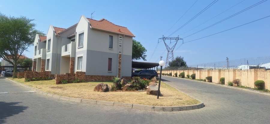2 Bedroom Property for Sale in Esther Park Gauteng