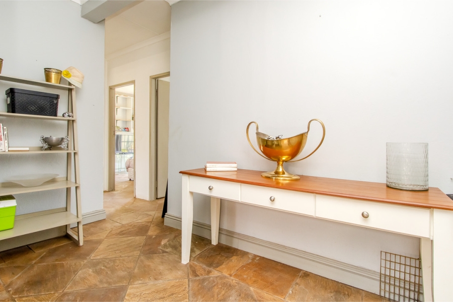 7 Bedroom Property for Sale in Linden Gauteng