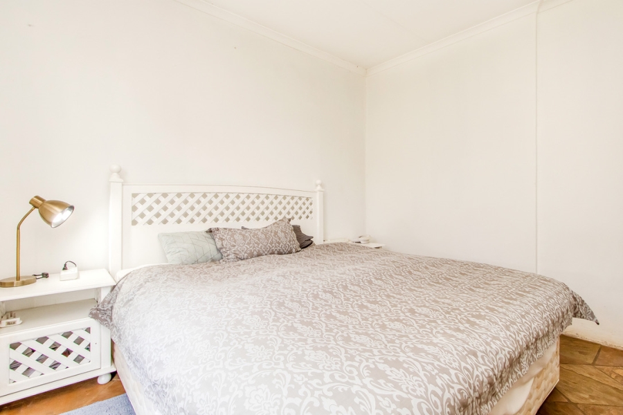 7 Bedroom Property for Sale in Linden Gauteng