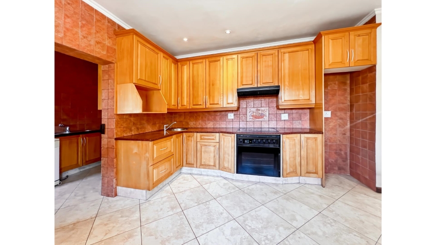 3 Bedroom Property for Sale in Lonehill Gauteng