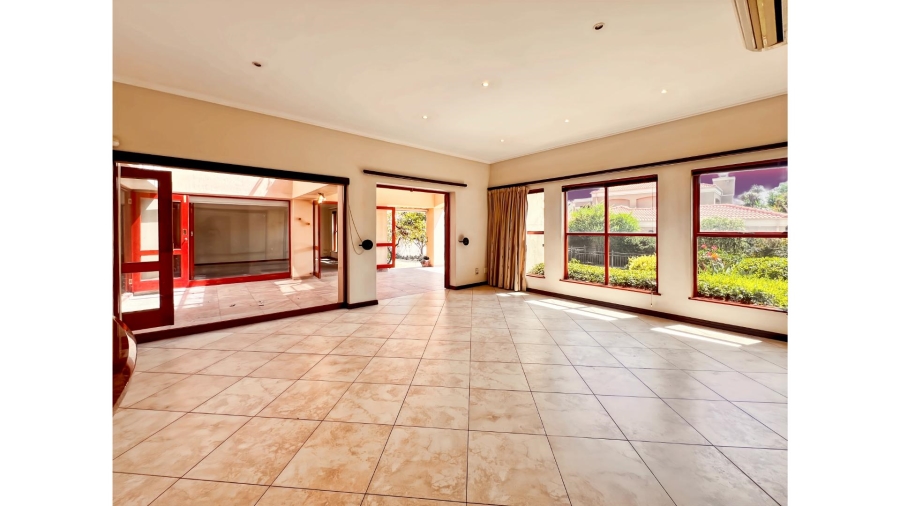 3 Bedroom Property for Sale in Lonehill Gauteng