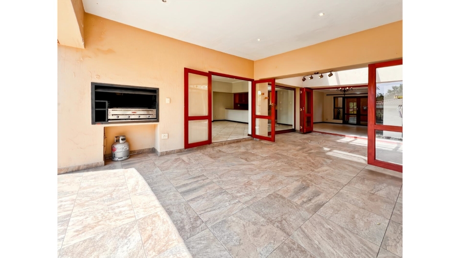 3 Bedroom Property for Sale in Lonehill Gauteng