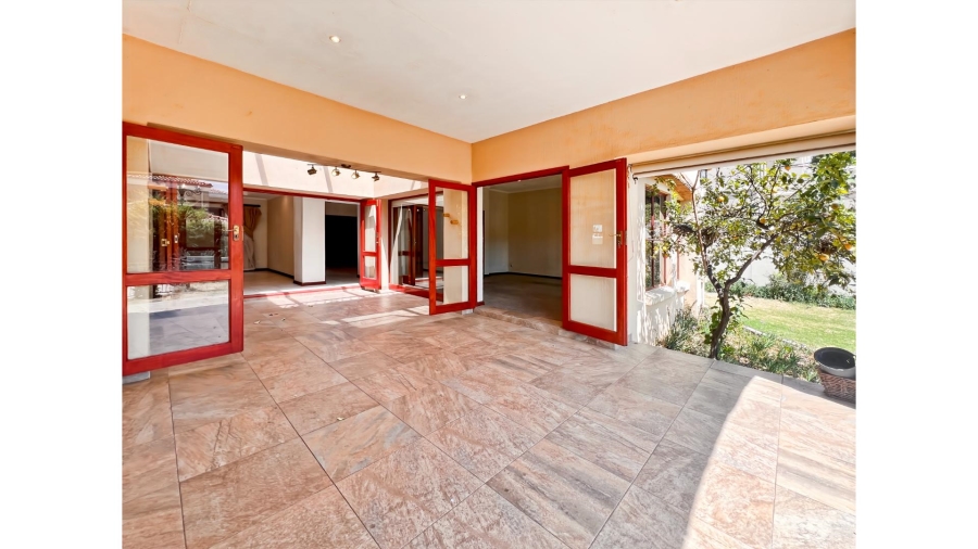 3 Bedroom Property for Sale in Lonehill Gauteng