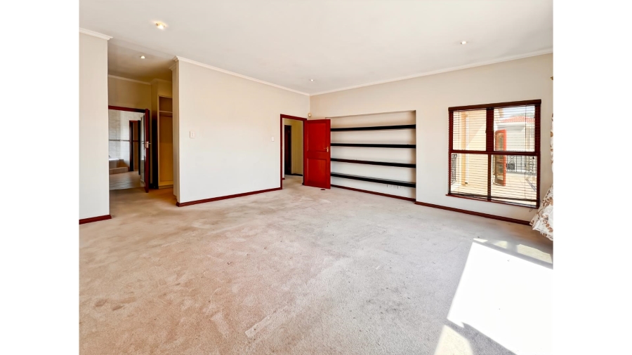 3 Bedroom Property for Sale in Lonehill Gauteng