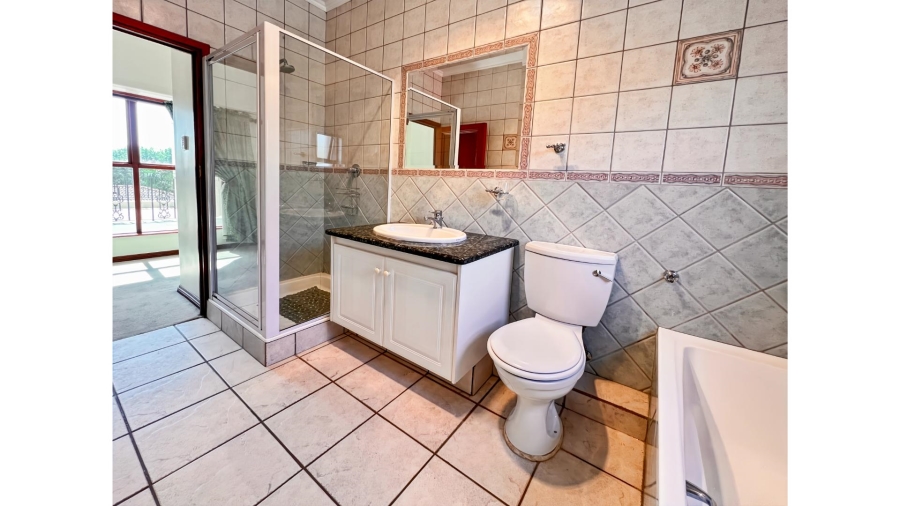 3 Bedroom Property for Sale in Lonehill Gauteng