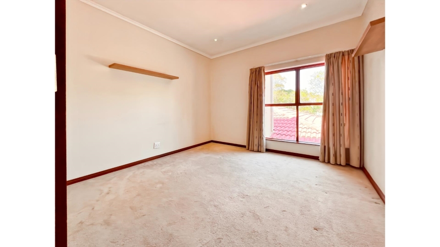 3 Bedroom Property for Sale in Lonehill Gauteng