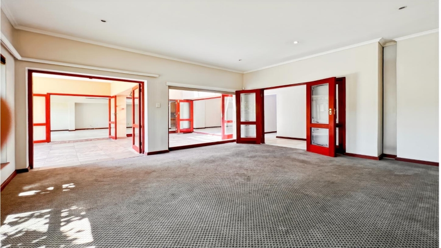 3 Bedroom Property for Sale in Lonehill Gauteng