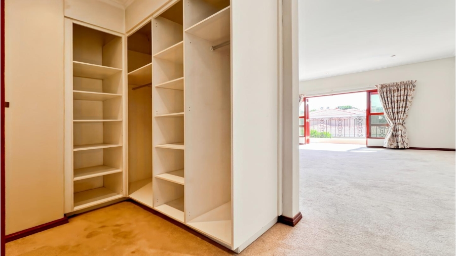 3 Bedroom Property for Sale in Lonehill Gauteng