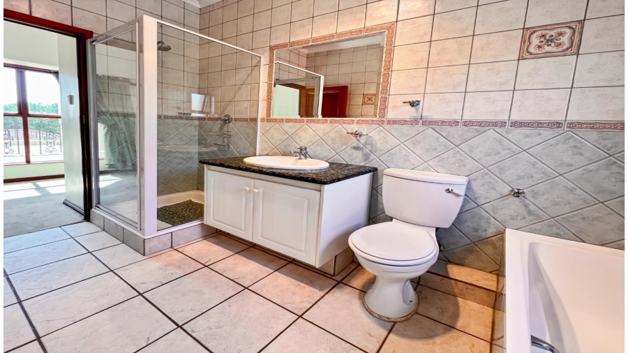 3 Bedroom Property for Sale in Lonehill Gauteng