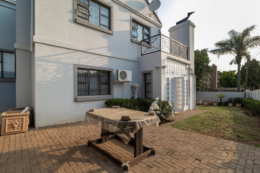 3 Bedroom Property for Sale in Faerie Glen Gauteng