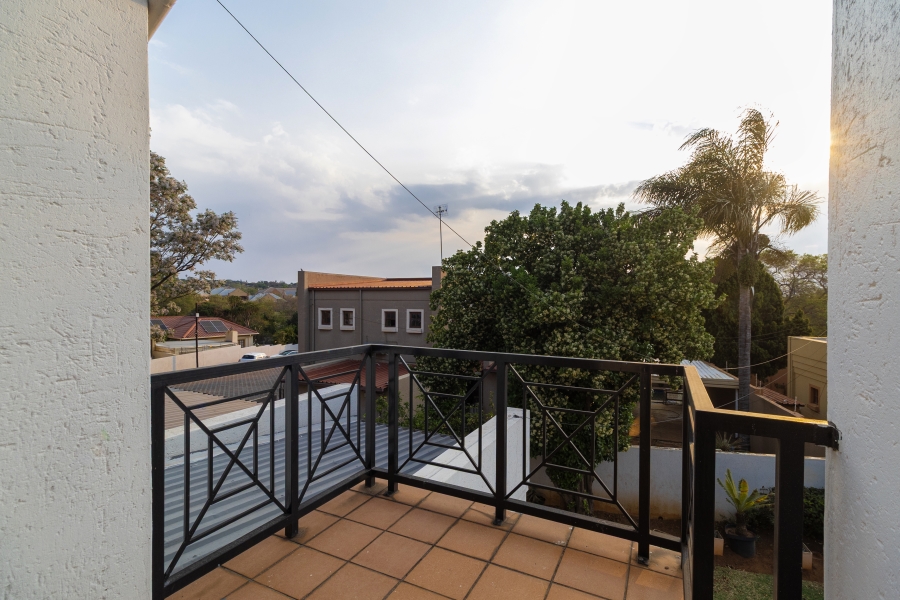 3 Bedroom Property for Sale in Faerie Glen Gauteng